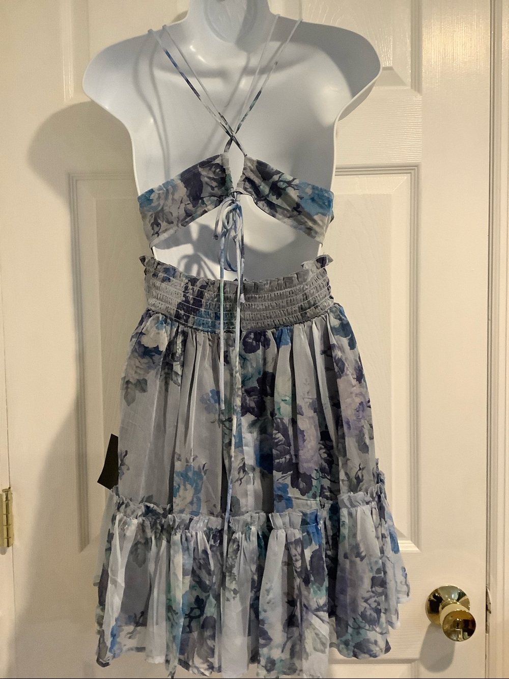 NWT LULU’S Gray/Blue Floral Strappy Tie Back Summer Wedding Guest Mini Dress S - Picture 7 of 14